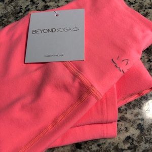 Beyond Yoga - BNWT XS Neon Coral Leggings
